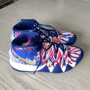 Nike Kyrie Azurie S2 “ What the USA” sneakers size 8.5
